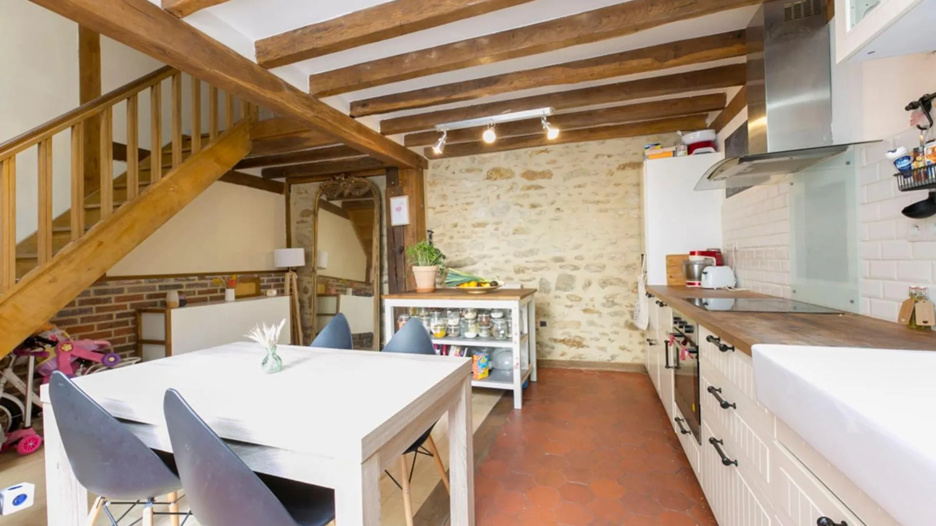 Beautiful Apartment With Terrace Near Bastille Paris
